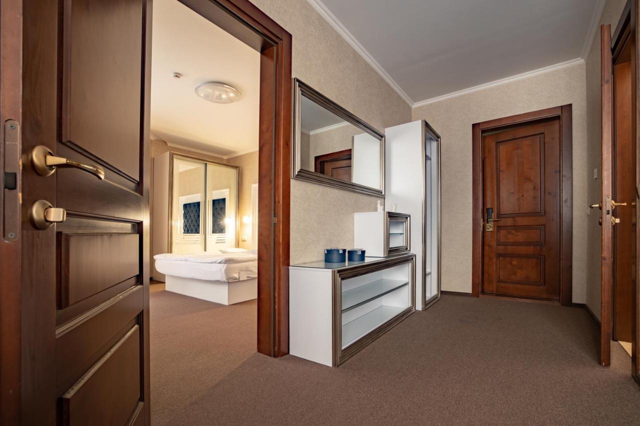 Private Rooms In Hotel Lift 1R Bukovel Luaran gambar